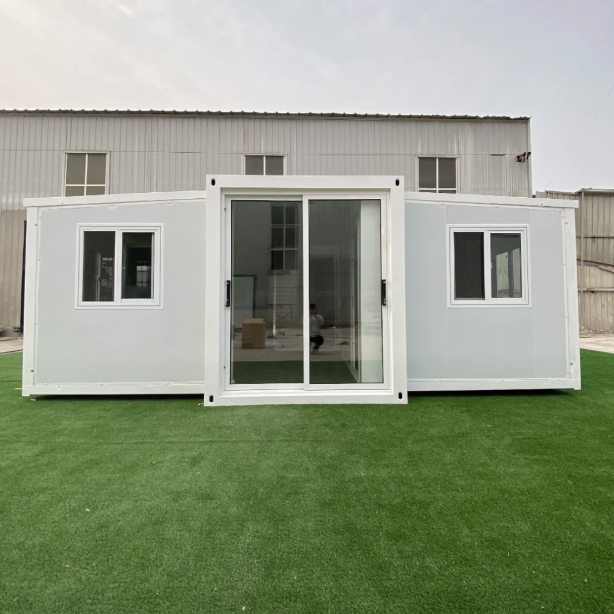 Mansion Houses Luxury Design 3Bedroom Prefabricated Japan Expandable Container House 3 bedrooms