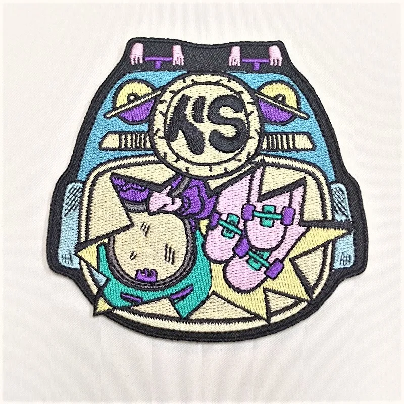 Wholesale Sew On Iron On Merrow Border Heat Cut Border Personalized Pattern Custom Embroidery Patches For Clothing