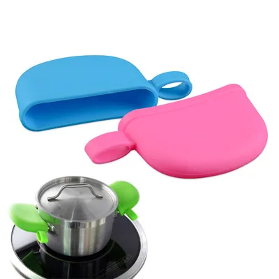 Wholesale kitchen Non-stick Non-slip Microwave Heat Insulation Hand Clip High Temperature Not Deform Silicone Pan Handle Sleeve