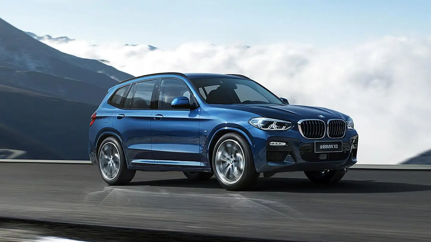 BMWS X3 Xdrive30i ведущая модель м ночной пакет 2 0 т 245 л.с. L4 Максимальная скорость 240 км/ч б/у электрические внедорожники кожаные сиденья левое Рулевое управление