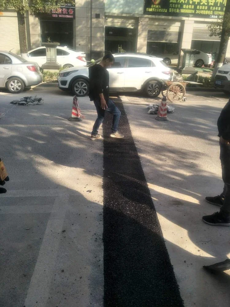 
Cold fill asphalt mended the road Asphalt cold pavement repair material 