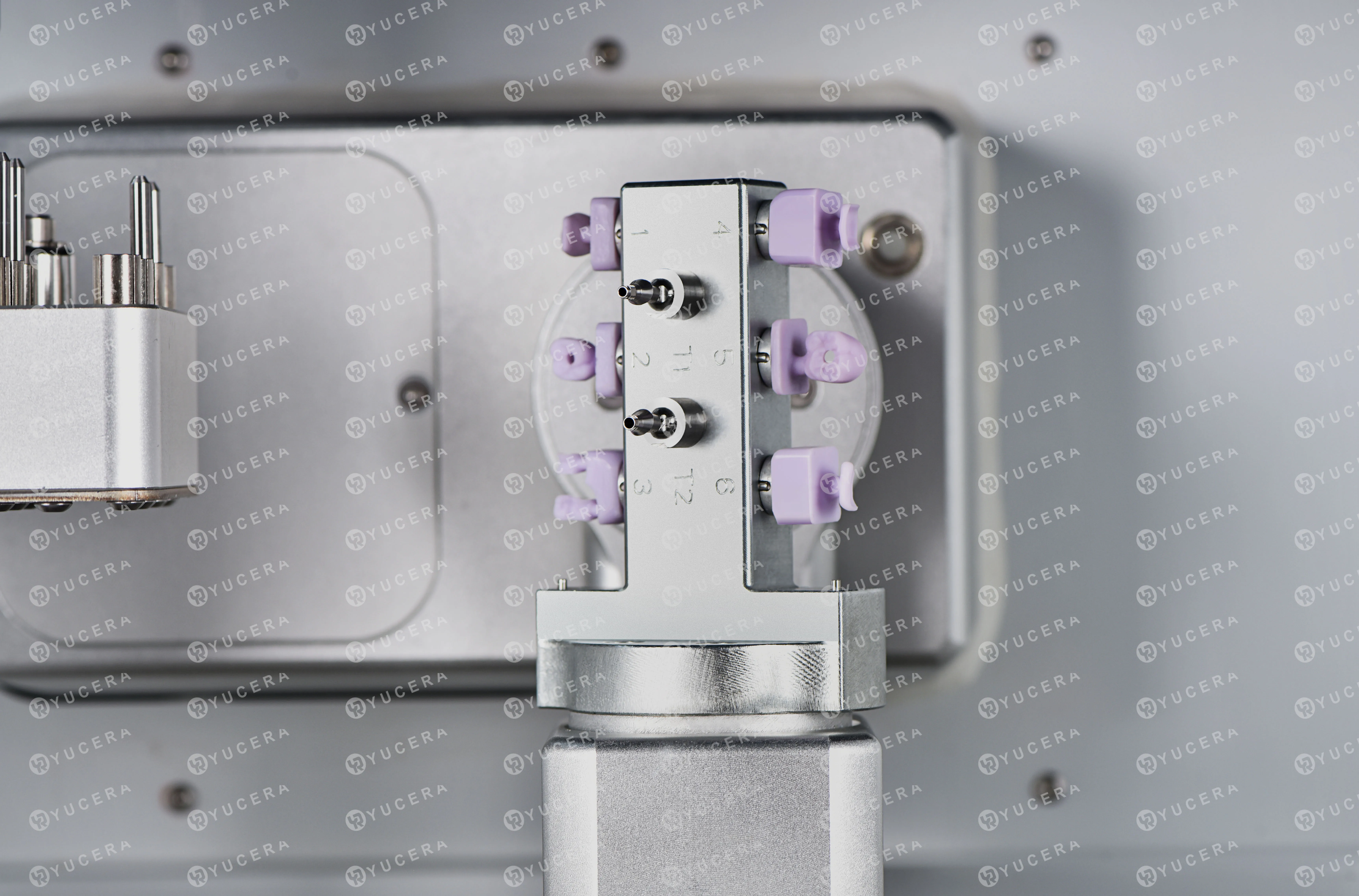 Yucera 6X Cadcam Dental Wet Milling Machine Cnc 5axis Equipment for Lithium Disilicate and Titanium Columns