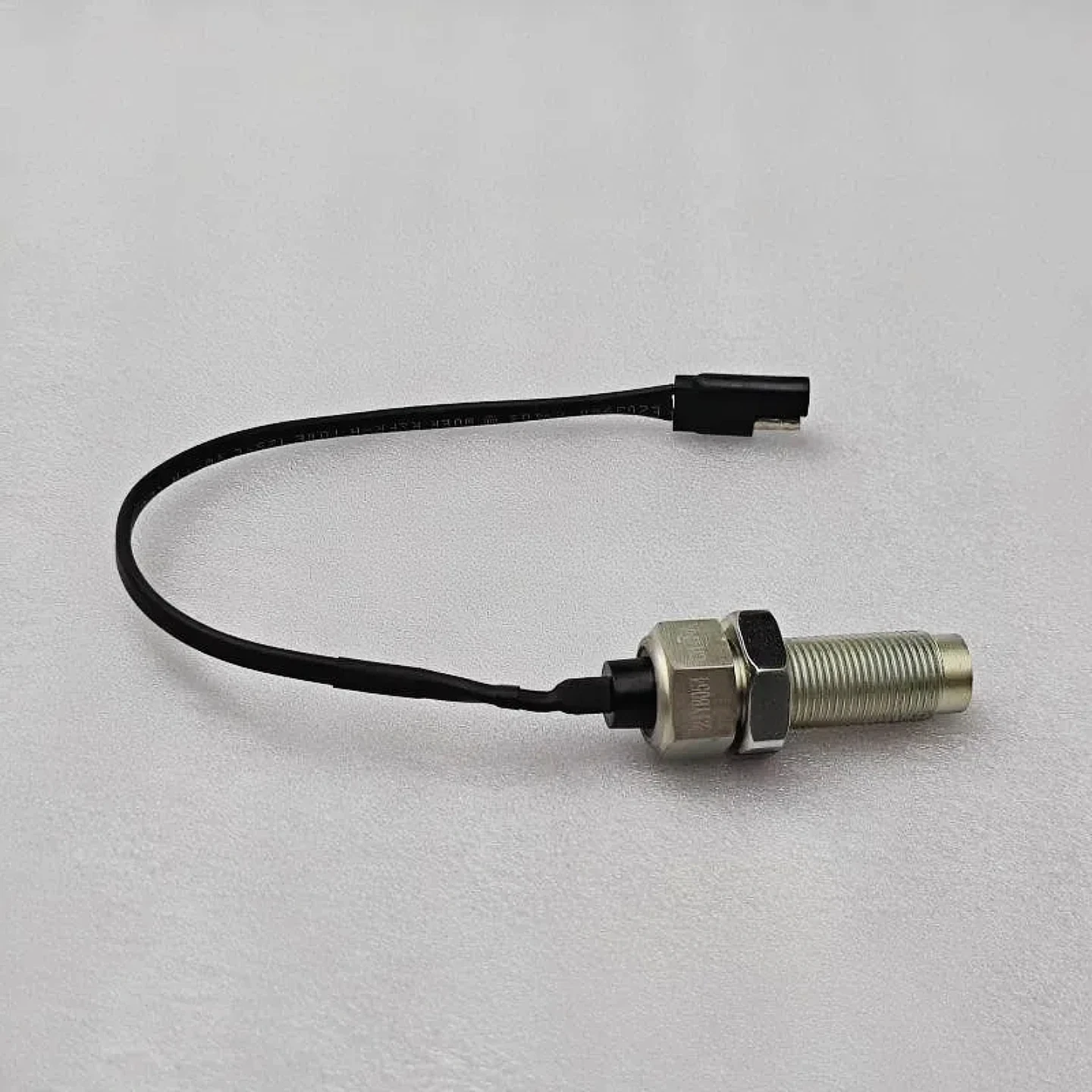 Genuine DongFeng 4b3.9 6B5.9 6C Qsb3.9 6L8.9  Isf2.8 Diesel Engine Speed Sensor 3971994 for Cummins