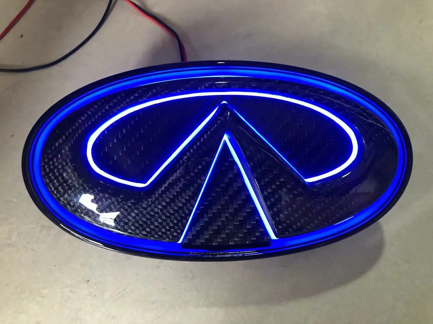 Silver & Black chromed led car front grille badge led logo light carbon fiber for Infiniti q50 led emblem