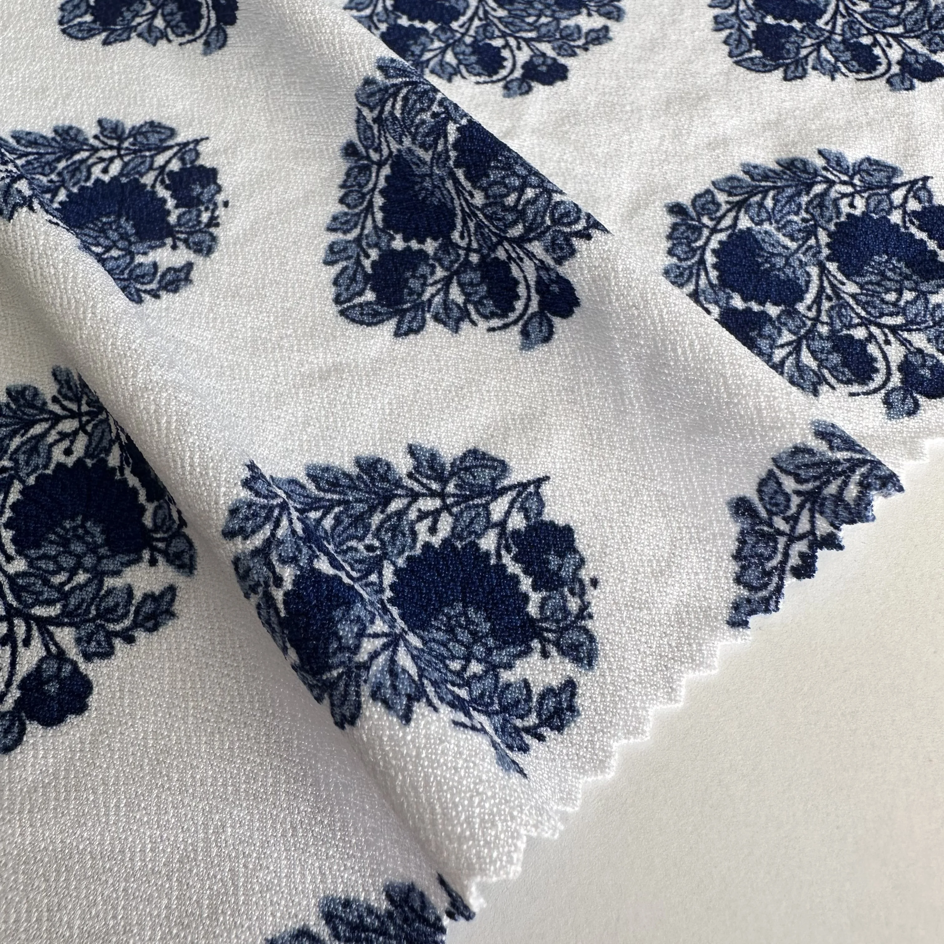 wholesale moss crepe fabric from China 95%polyester 5%spandex stretch floral printed crepe fabric for dress and swimwear