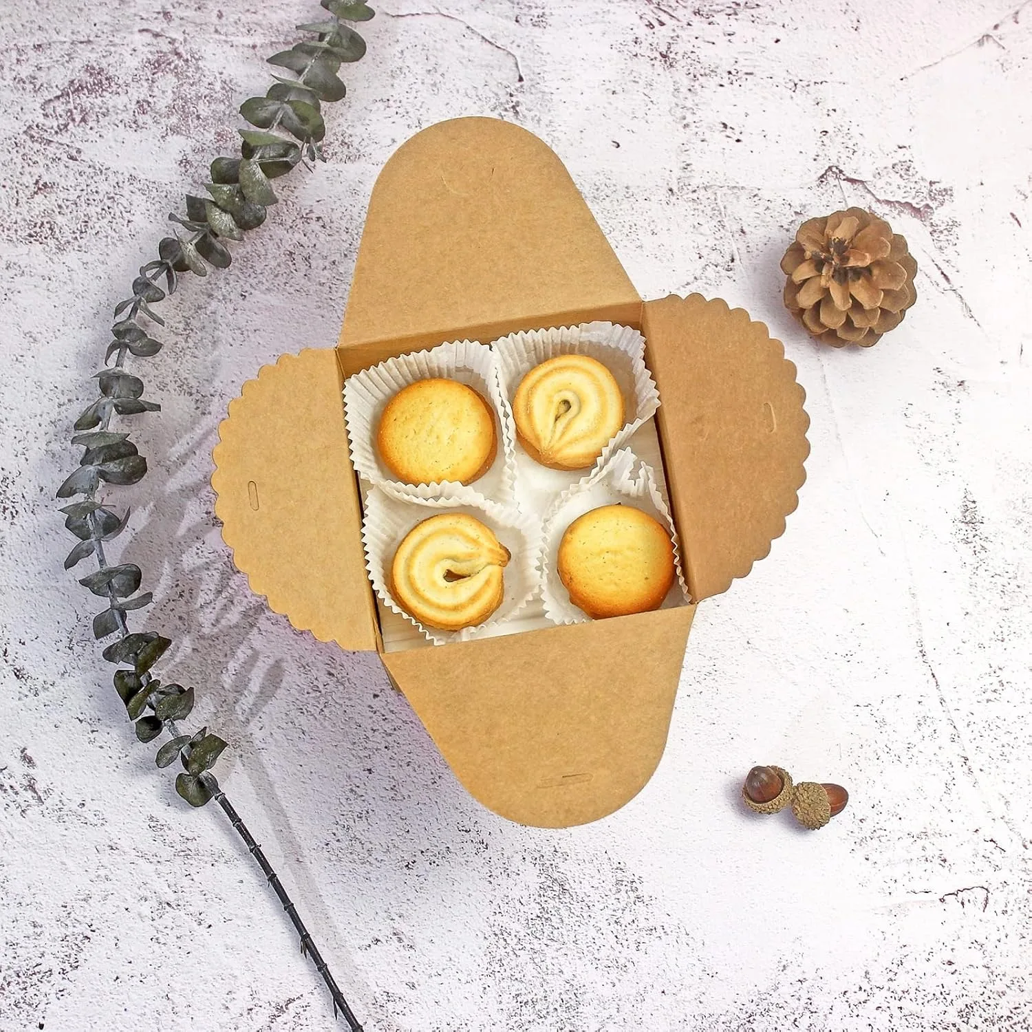 christmas hot strawberries empty round bonbon celebration dubai customize luxury gift bar packaging chocolate box