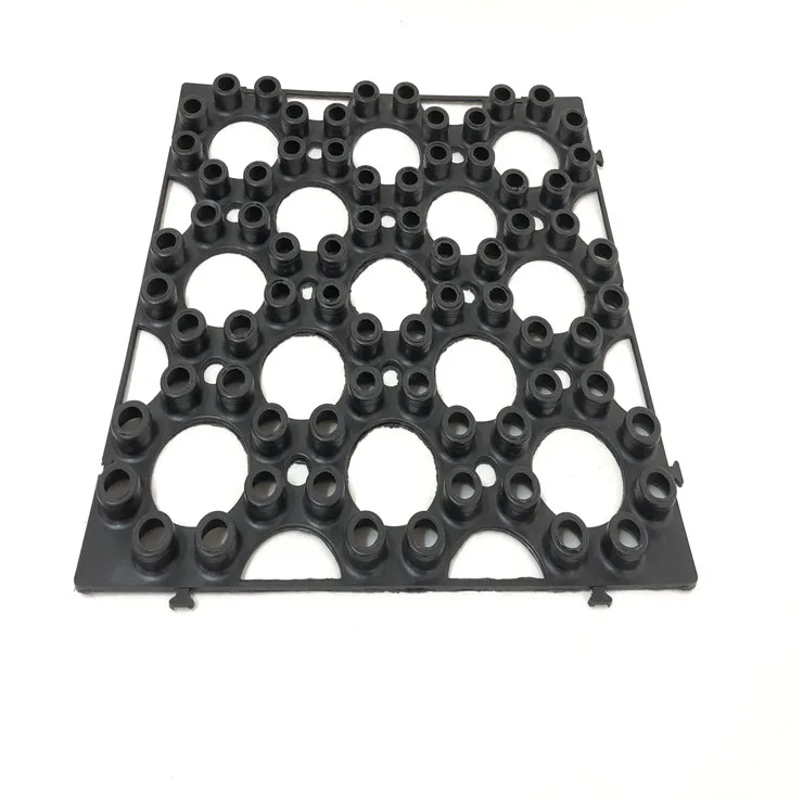 Insulating material of hollow floor heating module