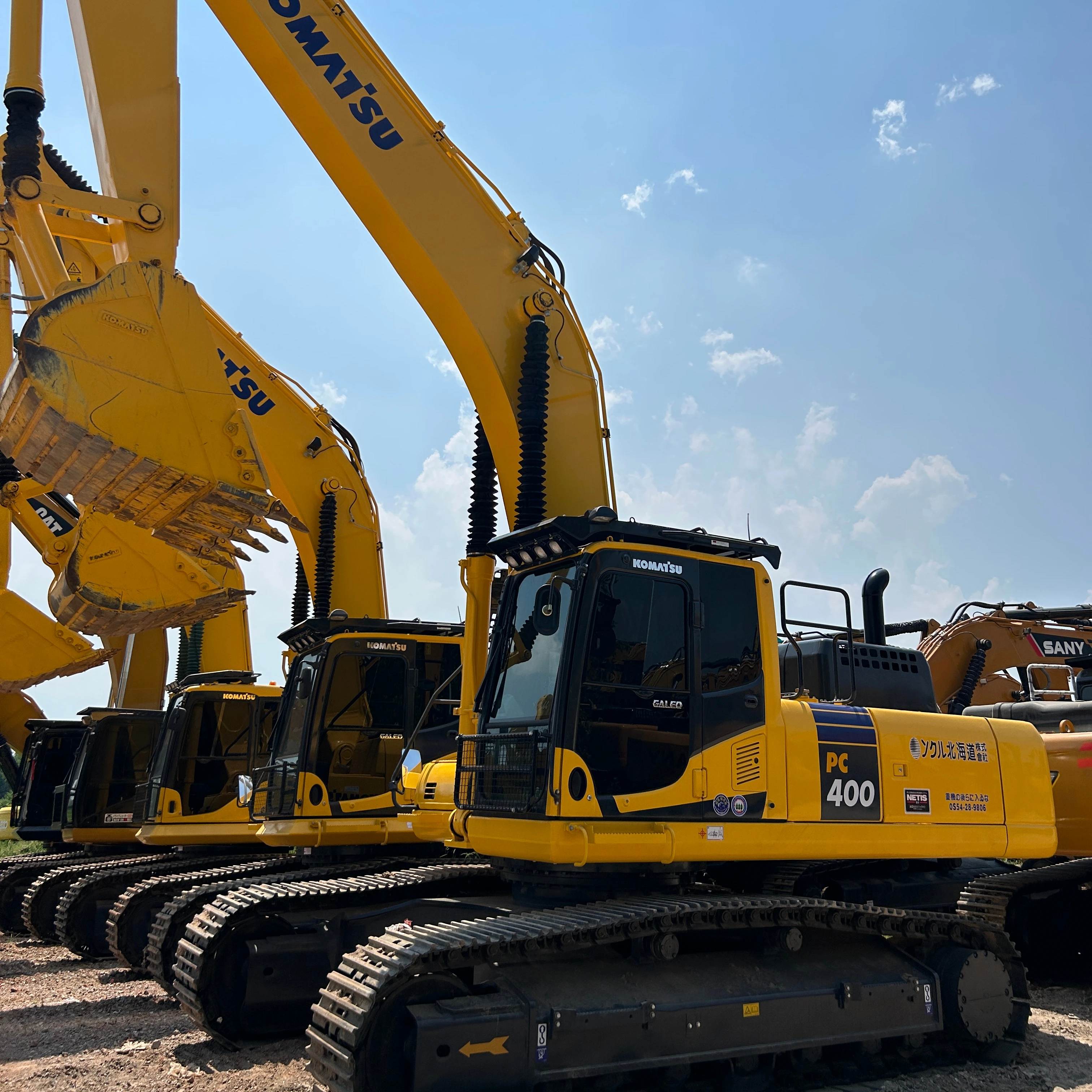 Low hours 95% new Japan high quality crawler digger machine 40 ton used excavator komatsu pc 400-8R for sale