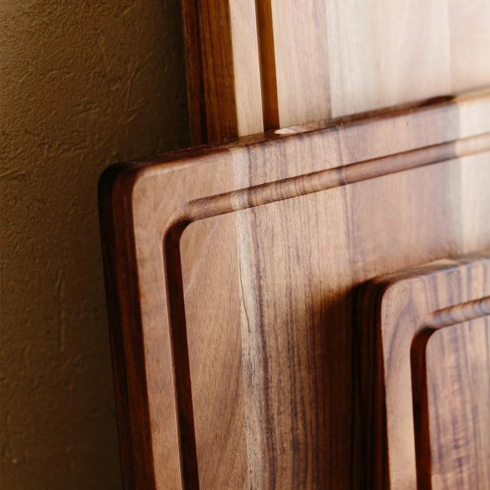 Customized wholesale of high quality environmentally friendly kitchen wooden cutting board meat wood cutting board