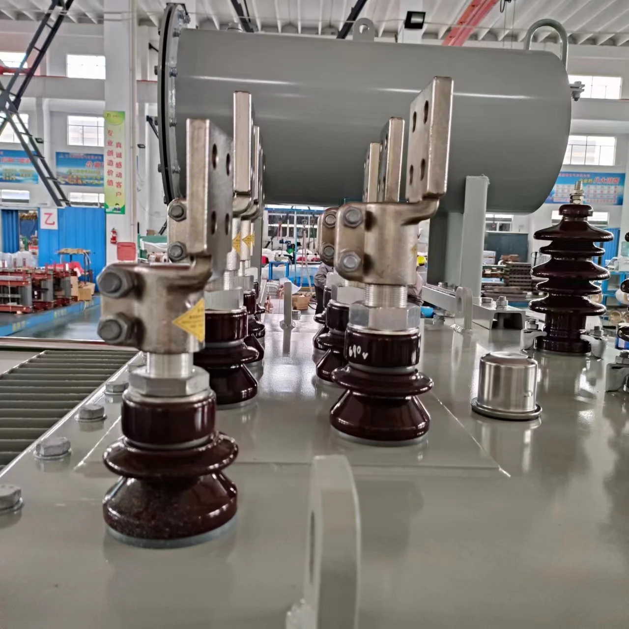 Copper Winding S11 1500KVA 6kV/10kV/11kV 0.4kV Customized Three Phase Oil Immersed Power Transformer