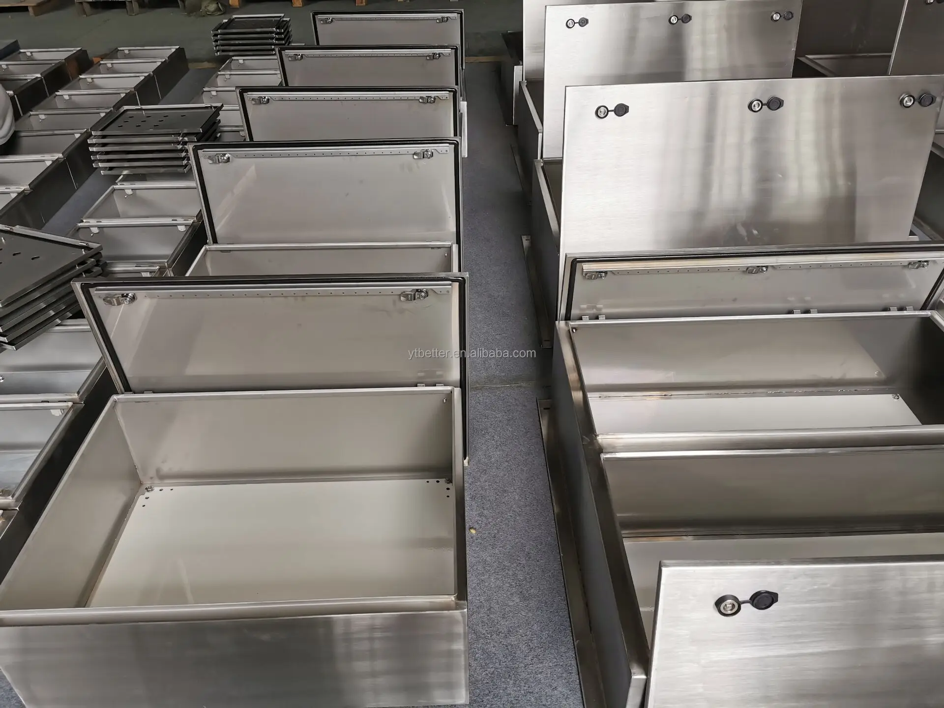 Low MOQ Stainless Steel 304  large sheet metal case cnc services metal cabinet shell fabrication