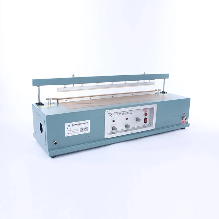 Folding cover sealing machine beverage carton cooking oil case orange juice box fold sealer device with high speed