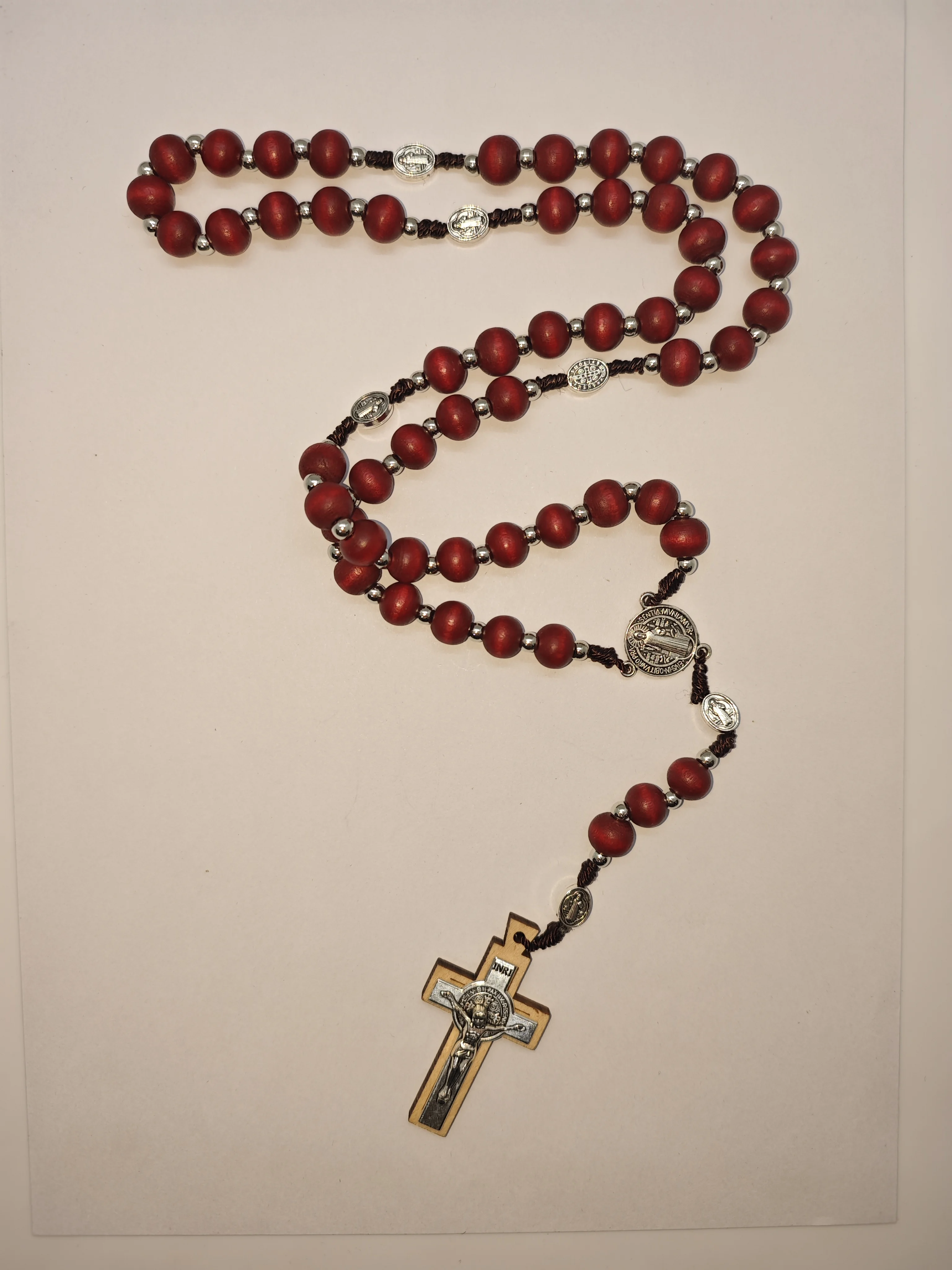 Чётки красные деревянные бусины розы браслет ожерелье молитва St. Benedict медаль исус крест религиозный комплект ювелирных изделий