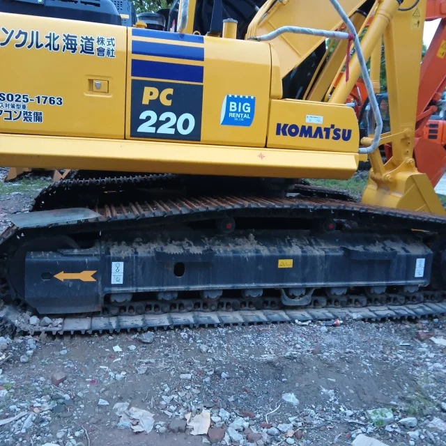 Подержанный строительный PC220-8 колесный экскаватор Komatsu лидер продаж в Китае
