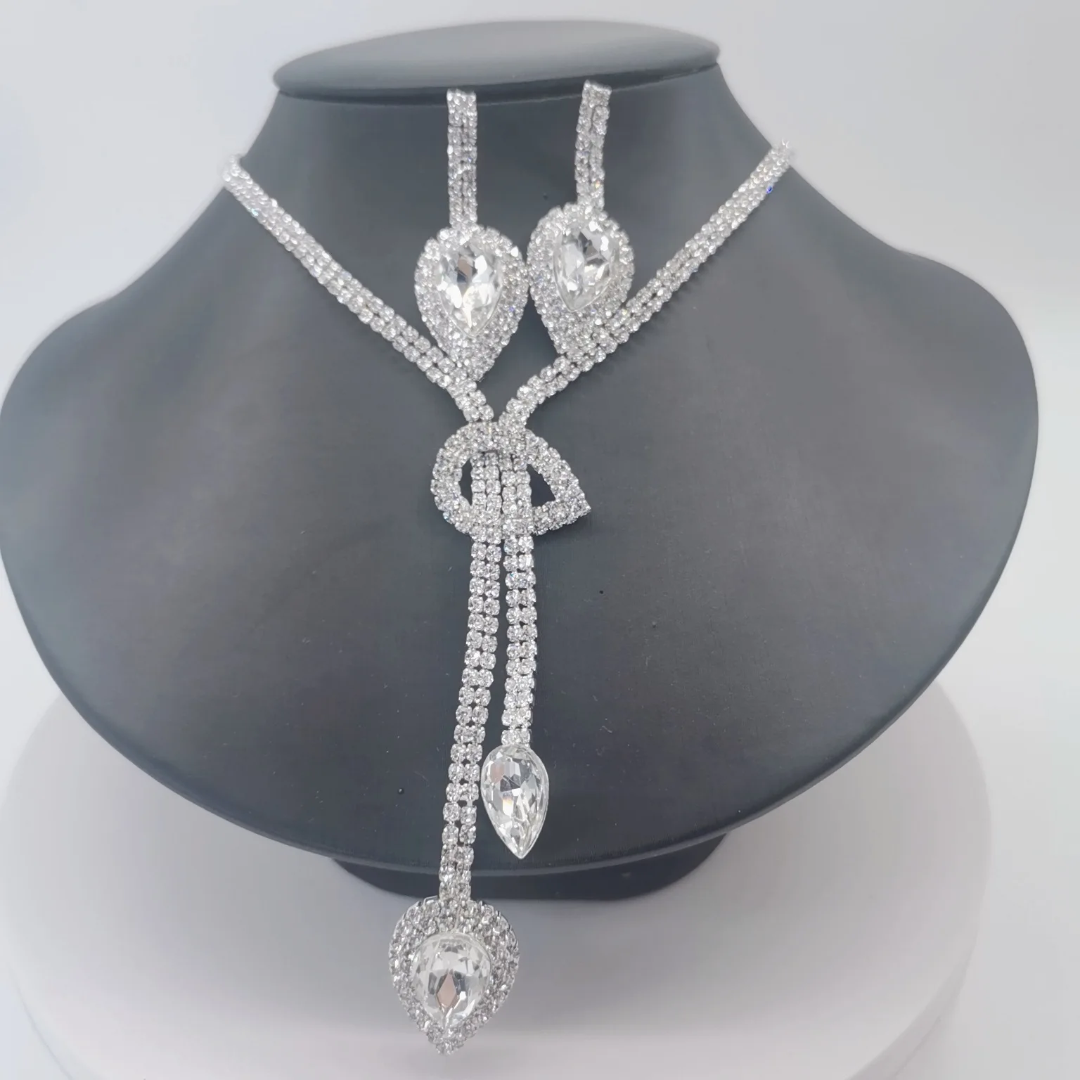 LDN594 High Quality Fashion Teardrop Bridal Jewelry Sets Tassel Rhinestones Necklace Earrings Set Wedding Jewelry Set