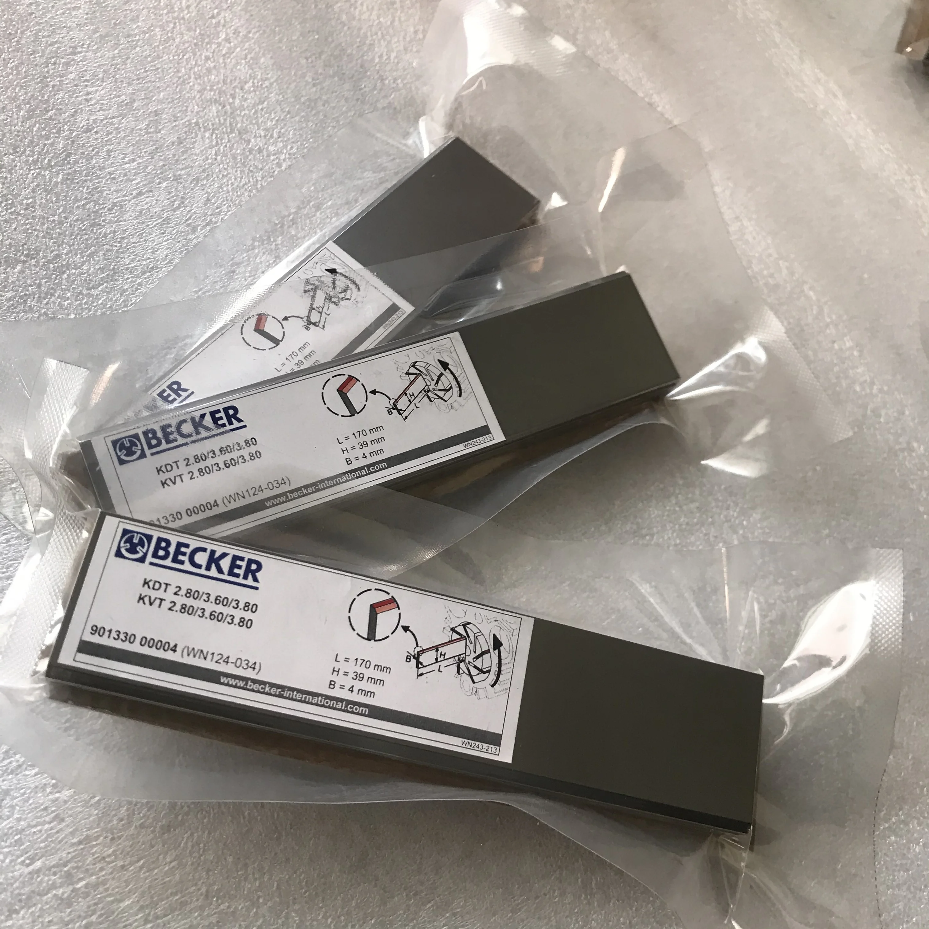 Углеродные лопасти EK60 для вакуумных