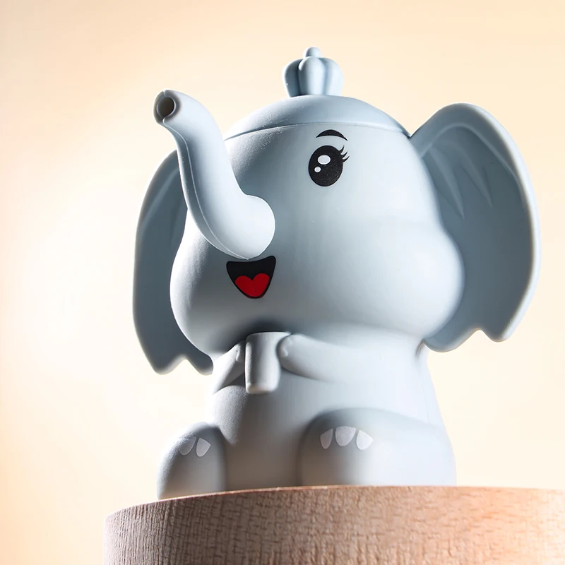 Детская силиконовая чашка-поилка