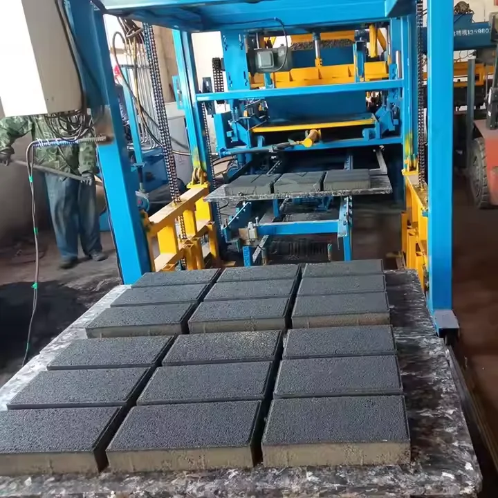 Batch Production Interlocking Hollow Concrete Block Bricks Manual Interlocking Hollow Concrete Blocks