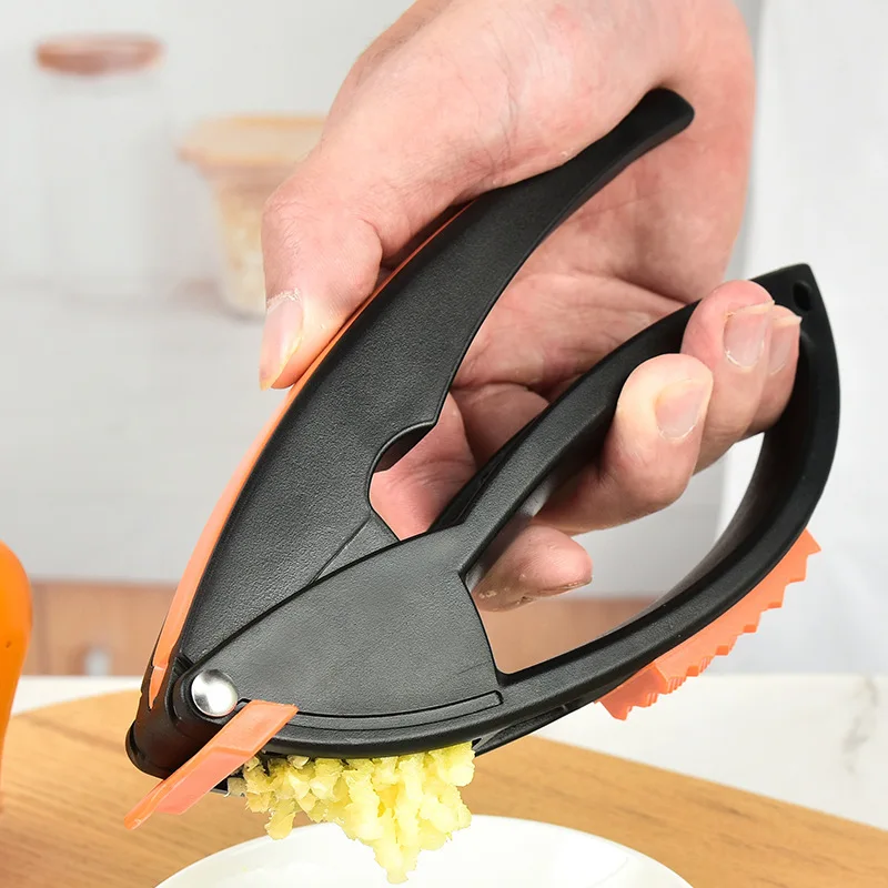 3 in 1 Multi Functional Kitchen Gadgets Crusher Steel Blade Potato Peeler Manual Plastic Garlic CrusherChopper Press