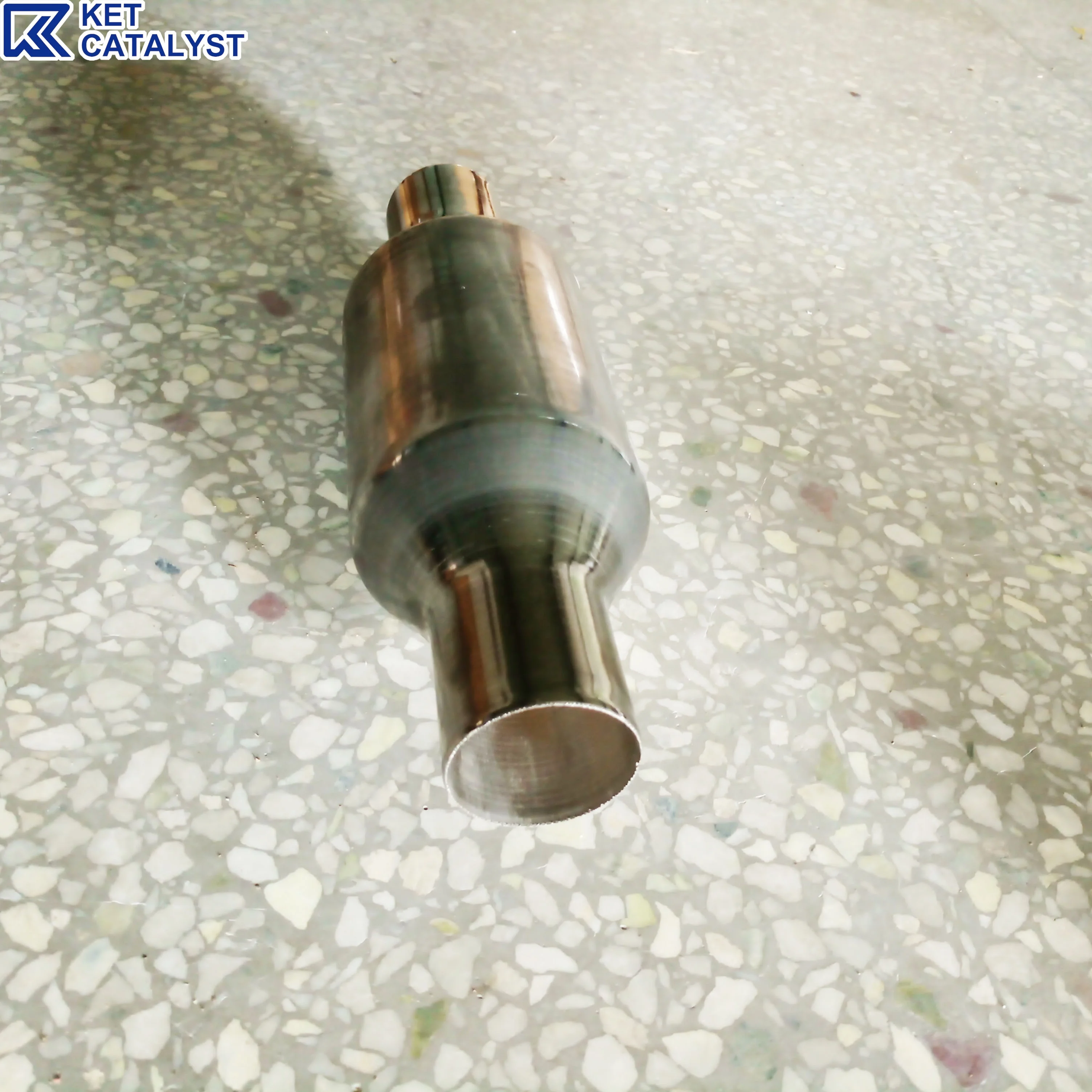 Ceramic core Euro4 three way catalyst universal catalytic converter exhaust