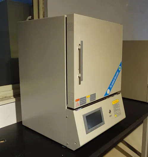 Высококачественная небольшая лабораторная спекающая печь 1700C по оптовой цене