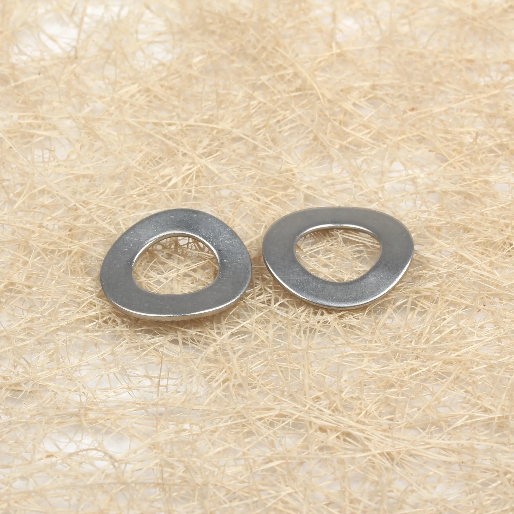 DIN 137A Curved Spring Washers Stainless Steel 304 passivated Diameter1.25-10 China Factory Fastener