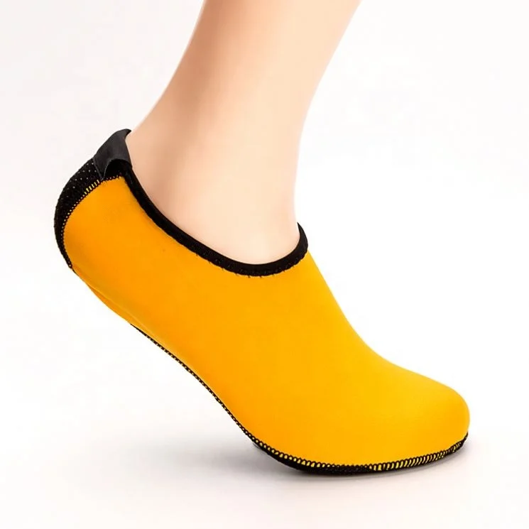 YIHENG Custom Manufacturers Unisex Waterproof Neoprene Aqua Socks