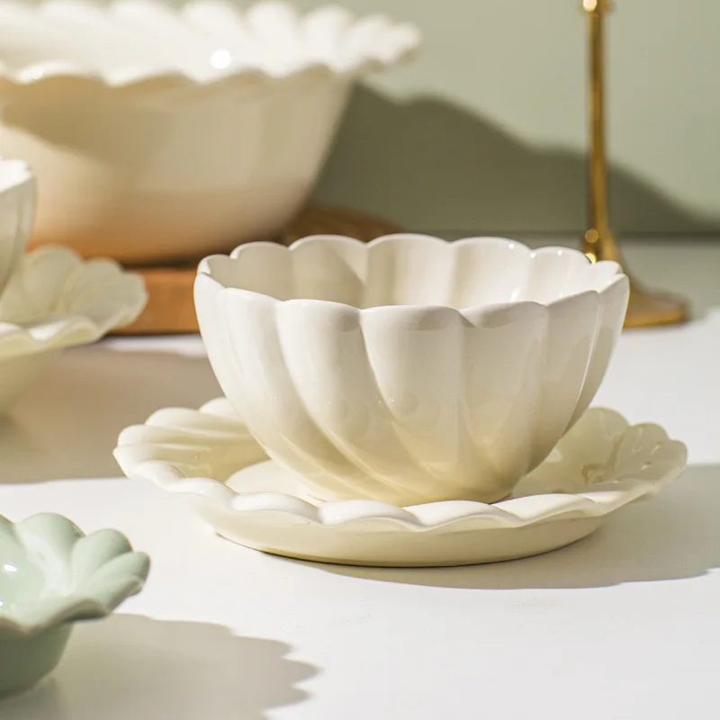 Nordic grace design embossed rim fancy kitchen porcelain dinner sets custom wholesale ceramic dinnerware sets