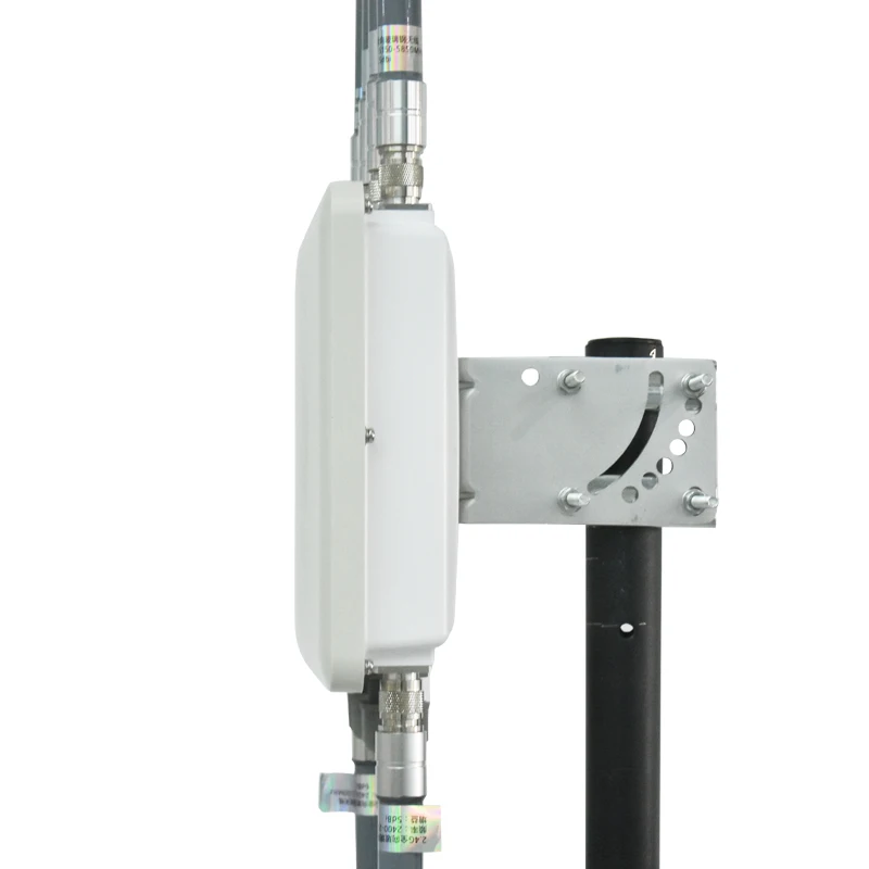 Outdoor Wifi 6 Support 2.4/5.2/5.8Ghz Wifi Range Extender Access Point Ax5400 802.11Ax 4G 5G Lte Cpe Router