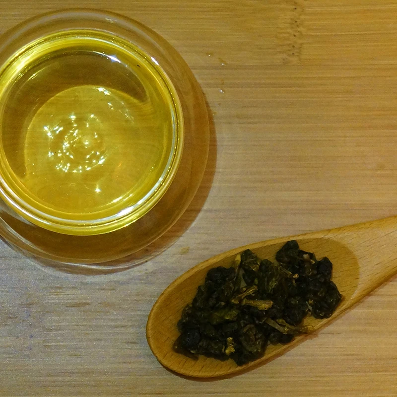 
Taiwan Alishan High Mountain Oolong Loose Leaf Tea with White Canister 