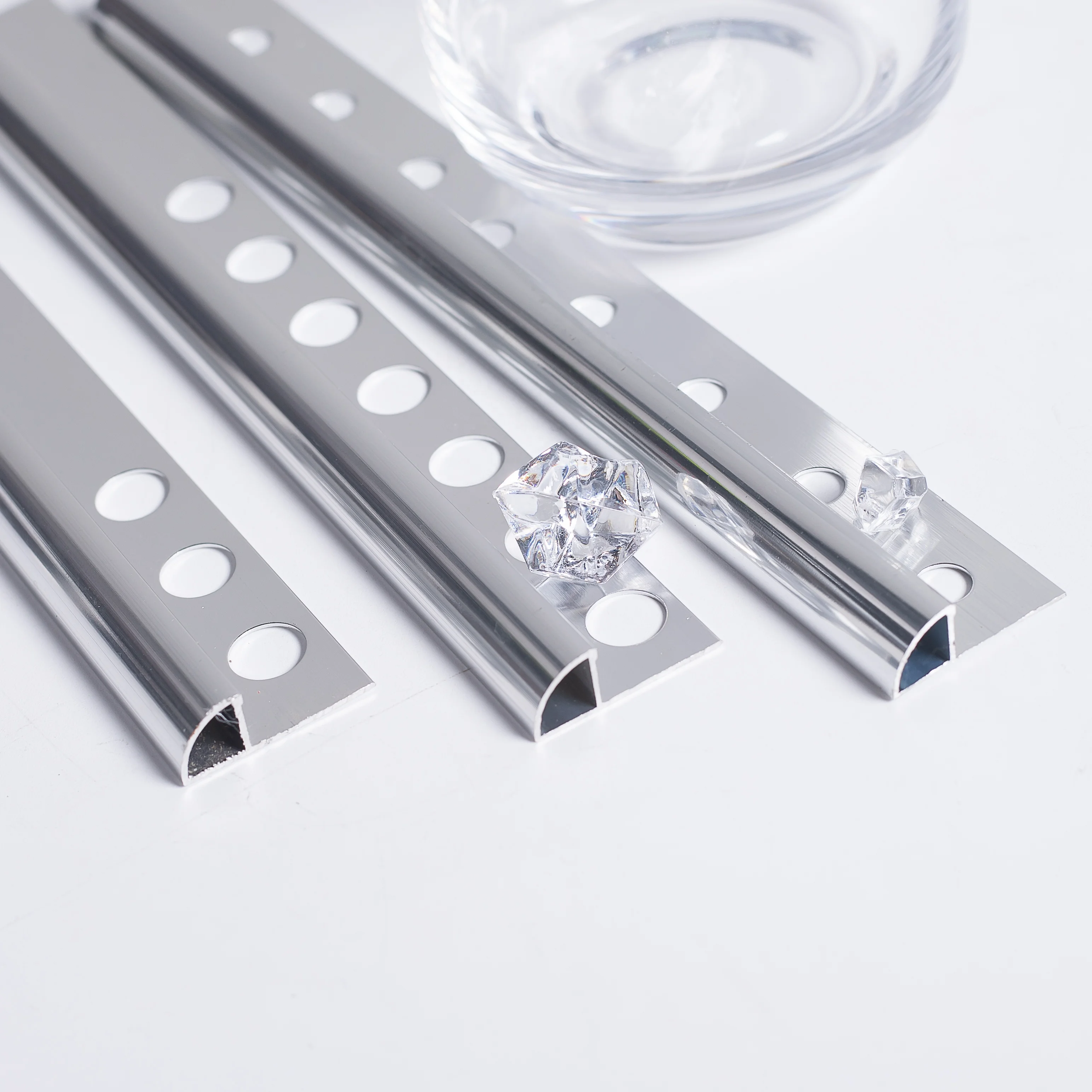 Hot-selling ceramic tile wall decoration Hemming Flooring Accessory Supplier in China