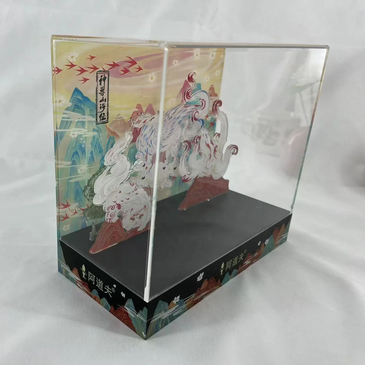 Customized Acrylic Display Case With LED Light For Displaying Products High Quality New Design Acrylic Box With Cover