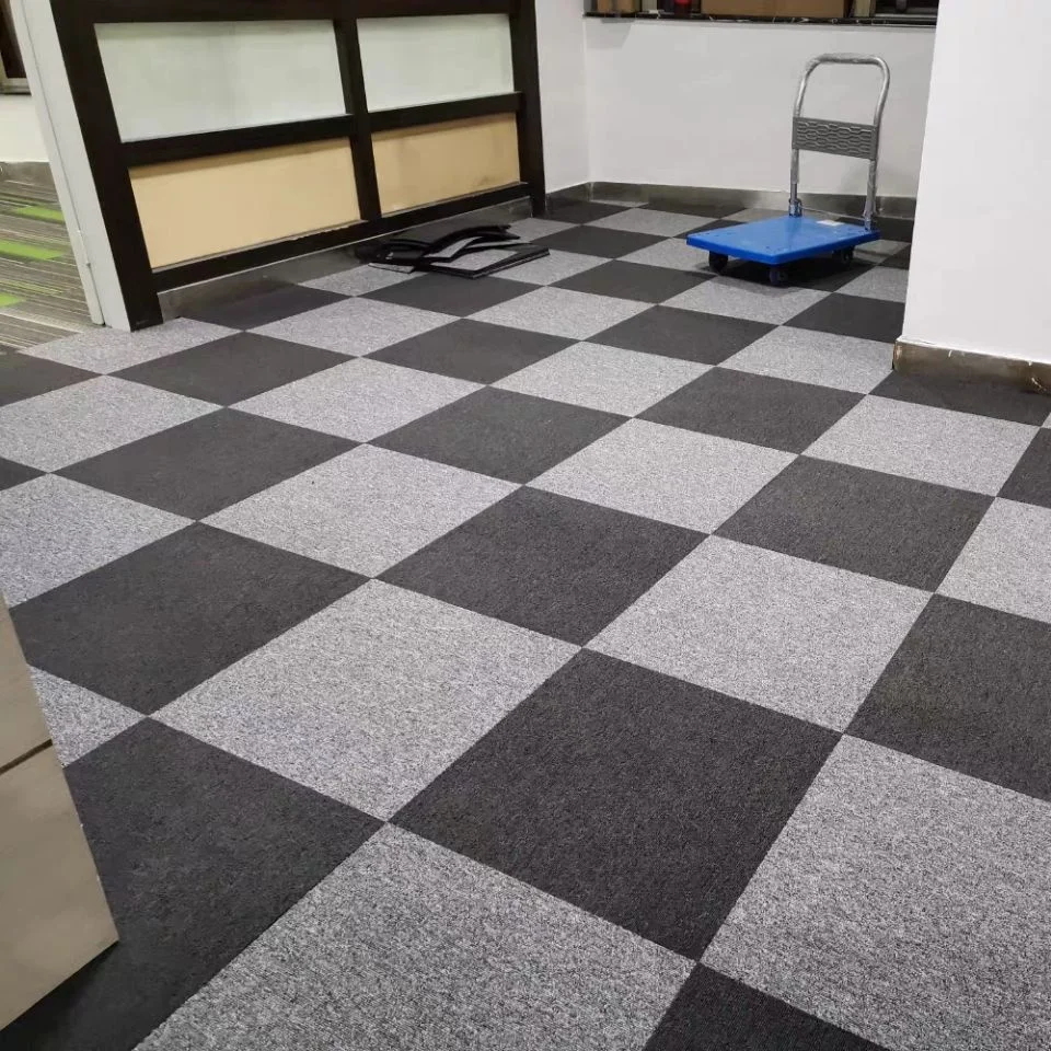 High quality interlocking PP gray peel and stick  floor carpet for  office commercial carpet tiles 50x50