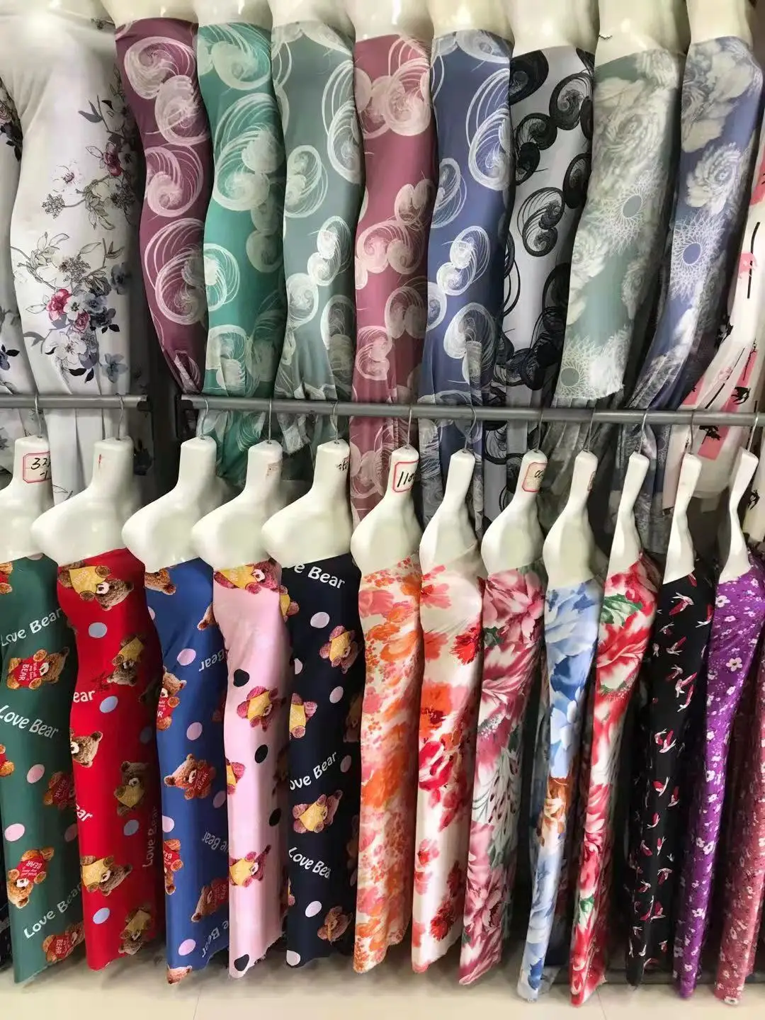 stocklots digital printed viscose rayon fabric for summer women dress solid dyed chillz crepe rayon fabric