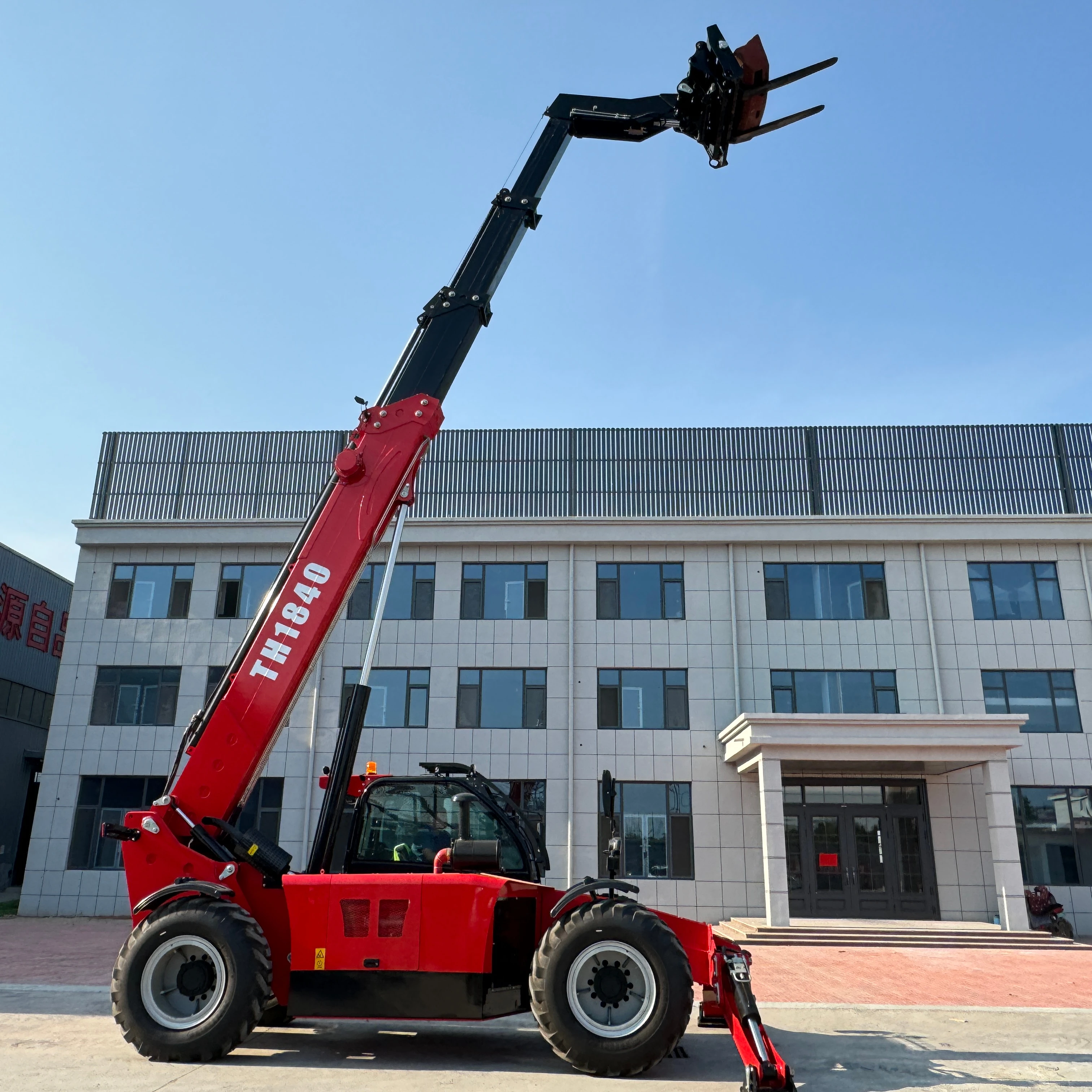 18meter 4 tons Manitou Telescopic Boom Handler Mini  Manitou 1840 Telehandler Forklift price