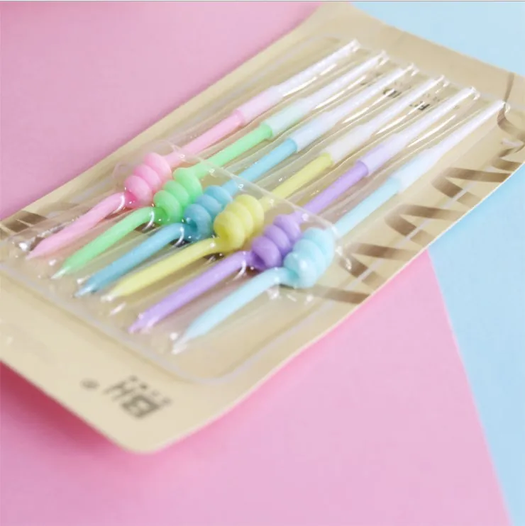 Ins curved spiral party candles like thumb-shaped color baked cakes decorated with birthday candles