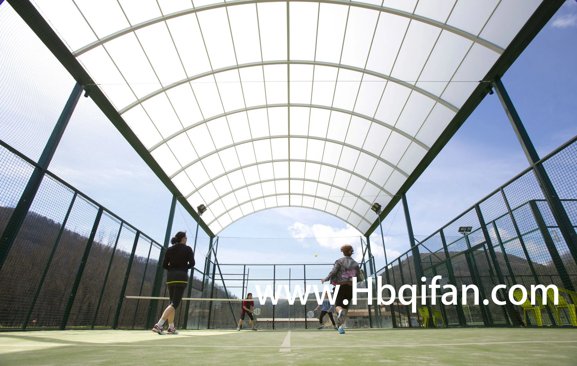 2023 Hot Selling Durable Outdoor Wind resistance Super Panoramic Padel Tennis Court Cover Roof