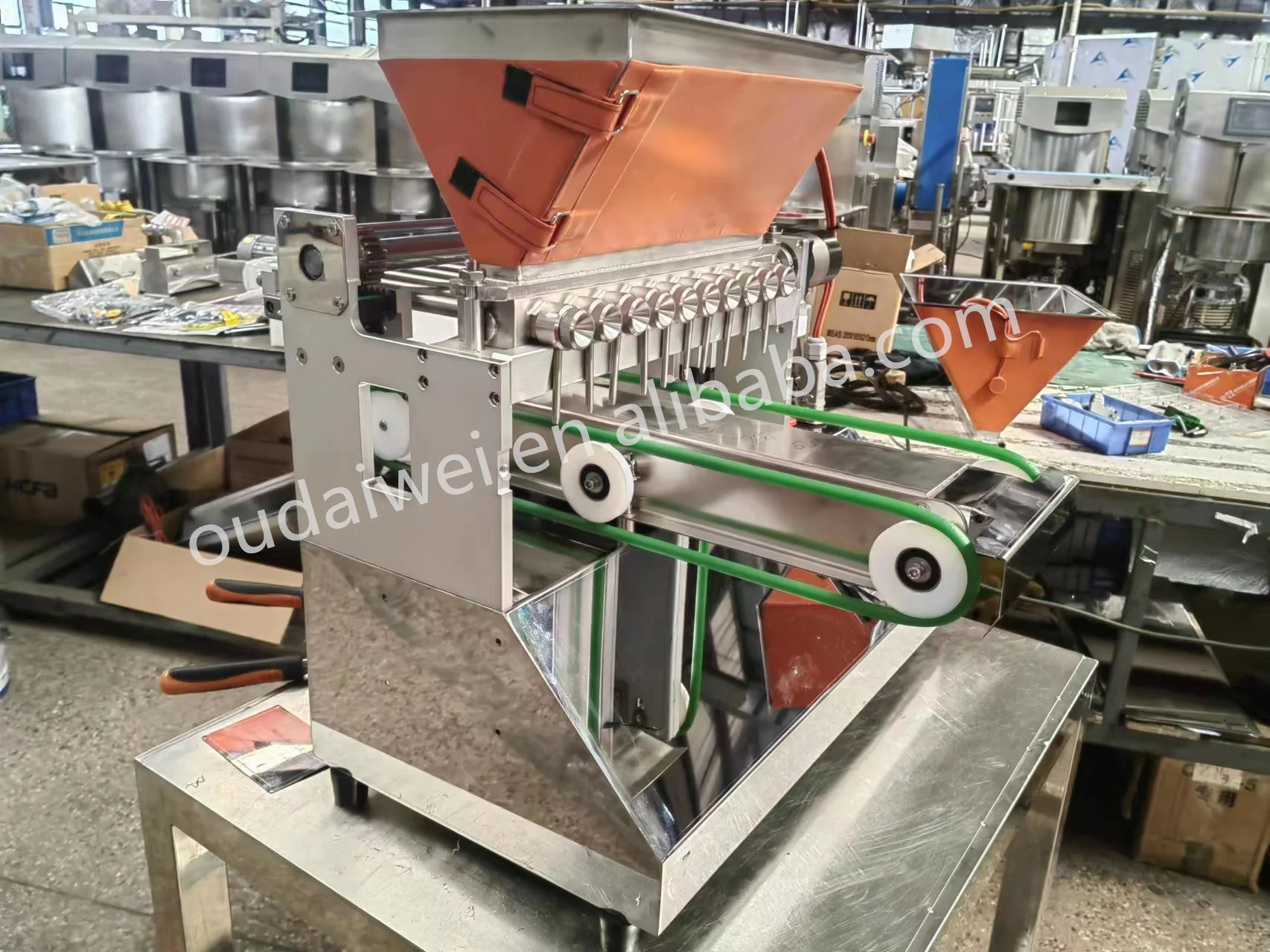 LOM Automatic Mini Gummy Bear Candy Making Machine Small Stuffed Chocolate bar Pectin Machine