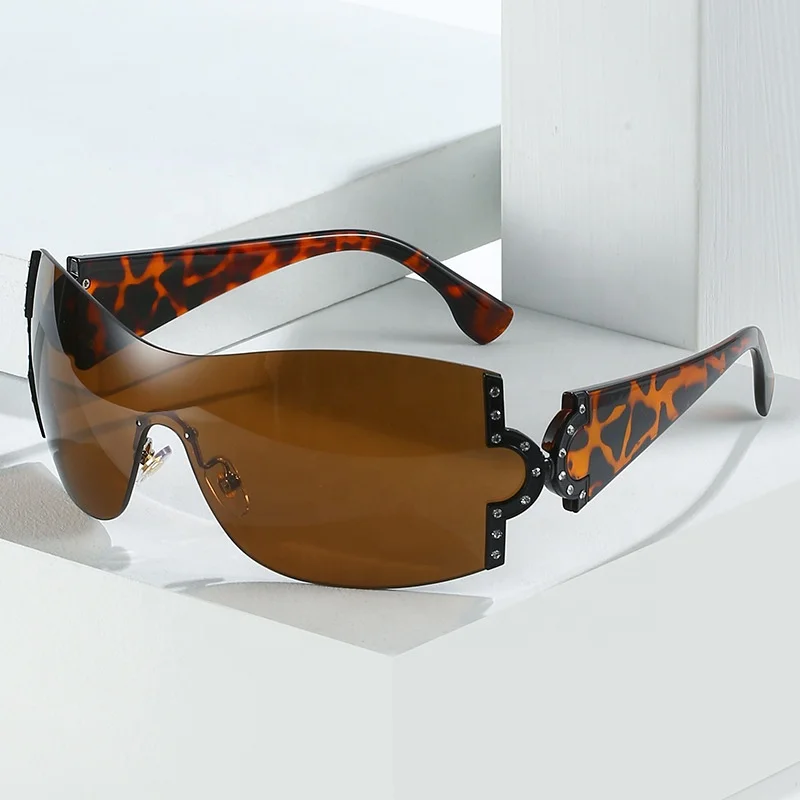 New sunglasses Y2K fashion sun glasses woman OEM ODM Street Beat Glasses Uv400 one piece Punk Mirrored Oval Wrap sport glasses