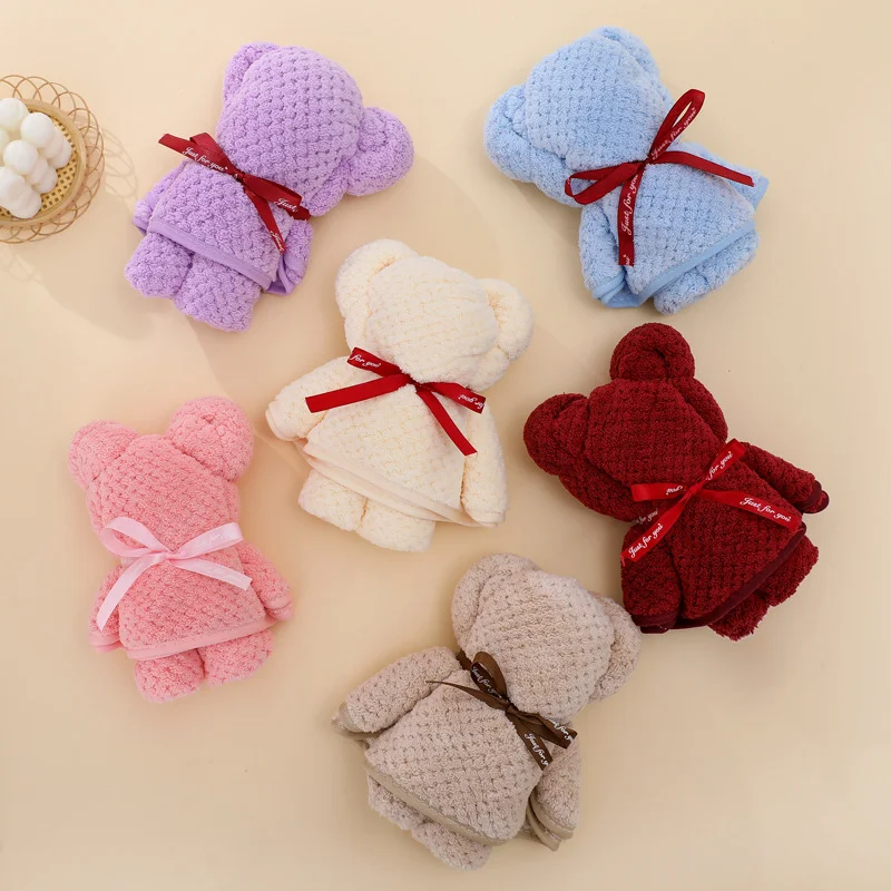 OEM Bear-shaped towel wedding favors gifts grid soft absorbent holiday hand gifts wedding souvenirs for guests