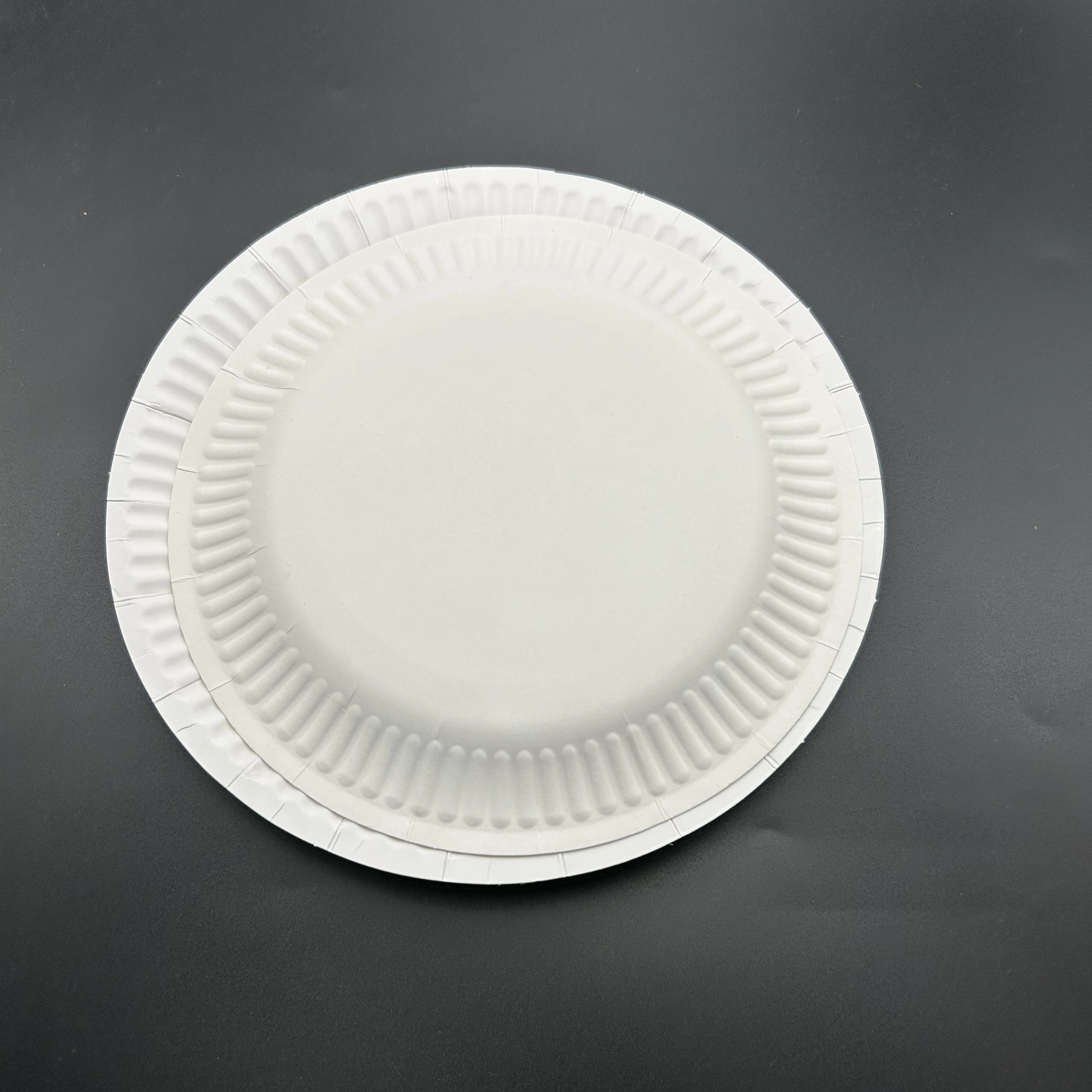 Custom Printed Disposable Vintage Gold Foil Embossing Paper Plates round Kids Party Essentials with UV Coating