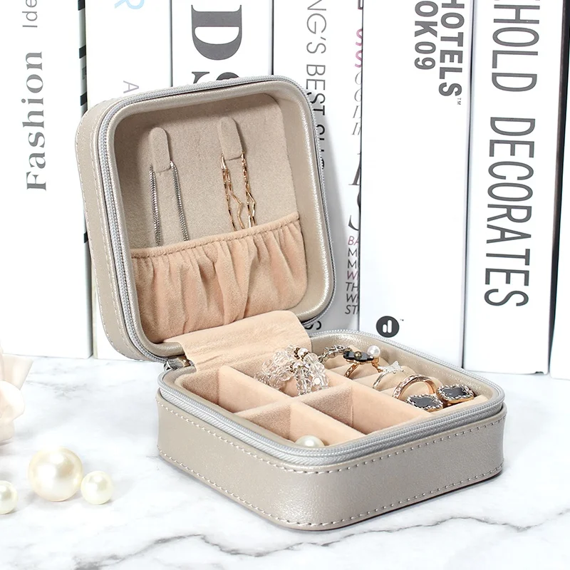 
Custom design color and size small portable travel zipper Leather jewelry case 