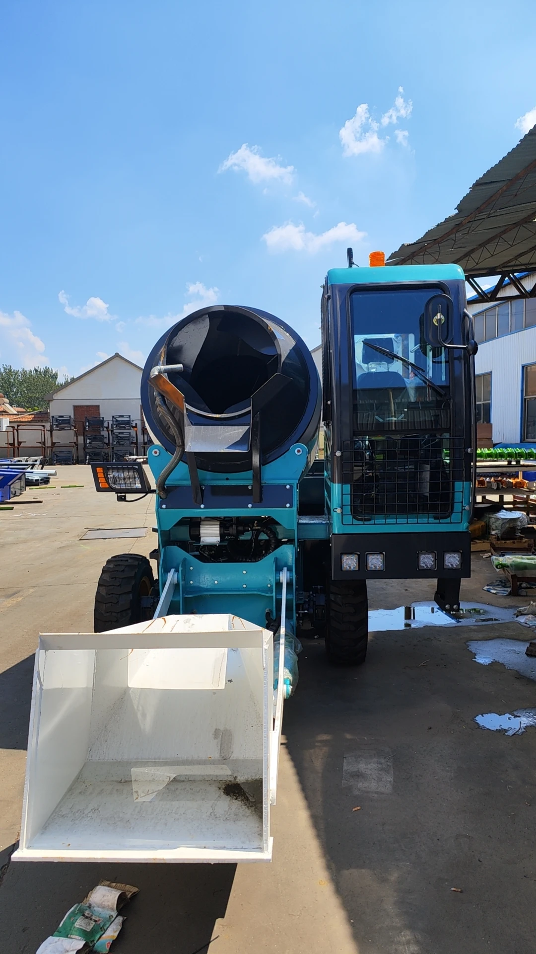 800L compact concrete mixer self loading concrete mixer truck with the best price