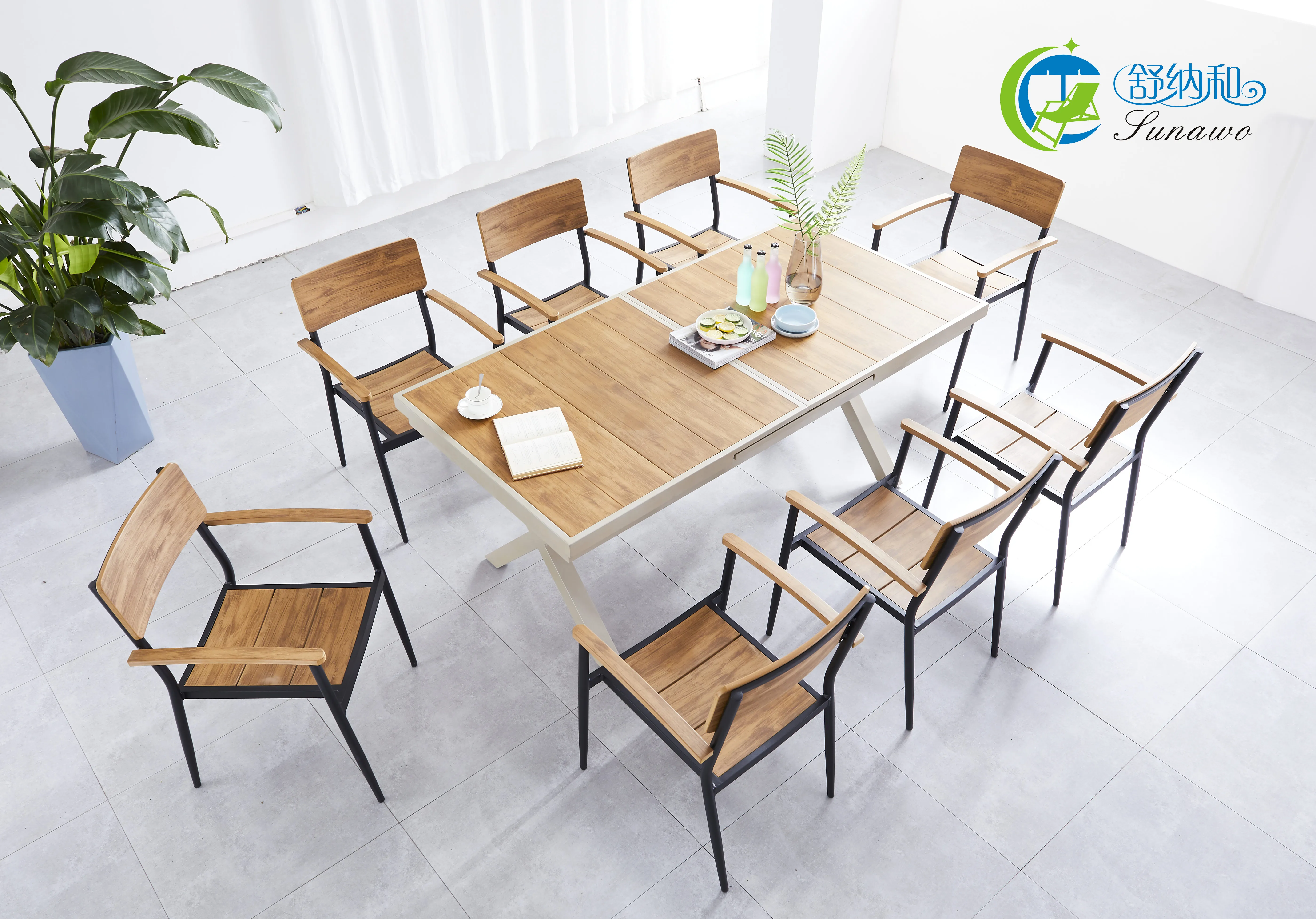 Manufacturers sell retractable plastic wood all-weather outdoor furniture tables