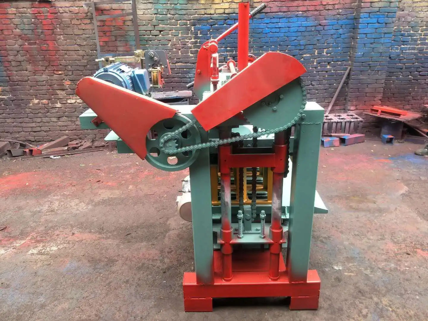 QT4-45  Hollow Brick Making Machinery Hollow sand paving laying moulding Concrete paver block cement brick making machine price