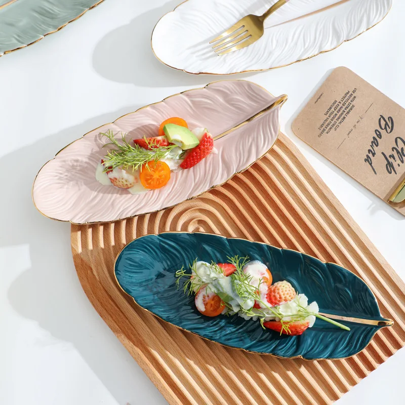 
AL 2020 Hot Selling Ins European Style Nordic Creative Gold Dessert Plates Feather Ceramic Tray 