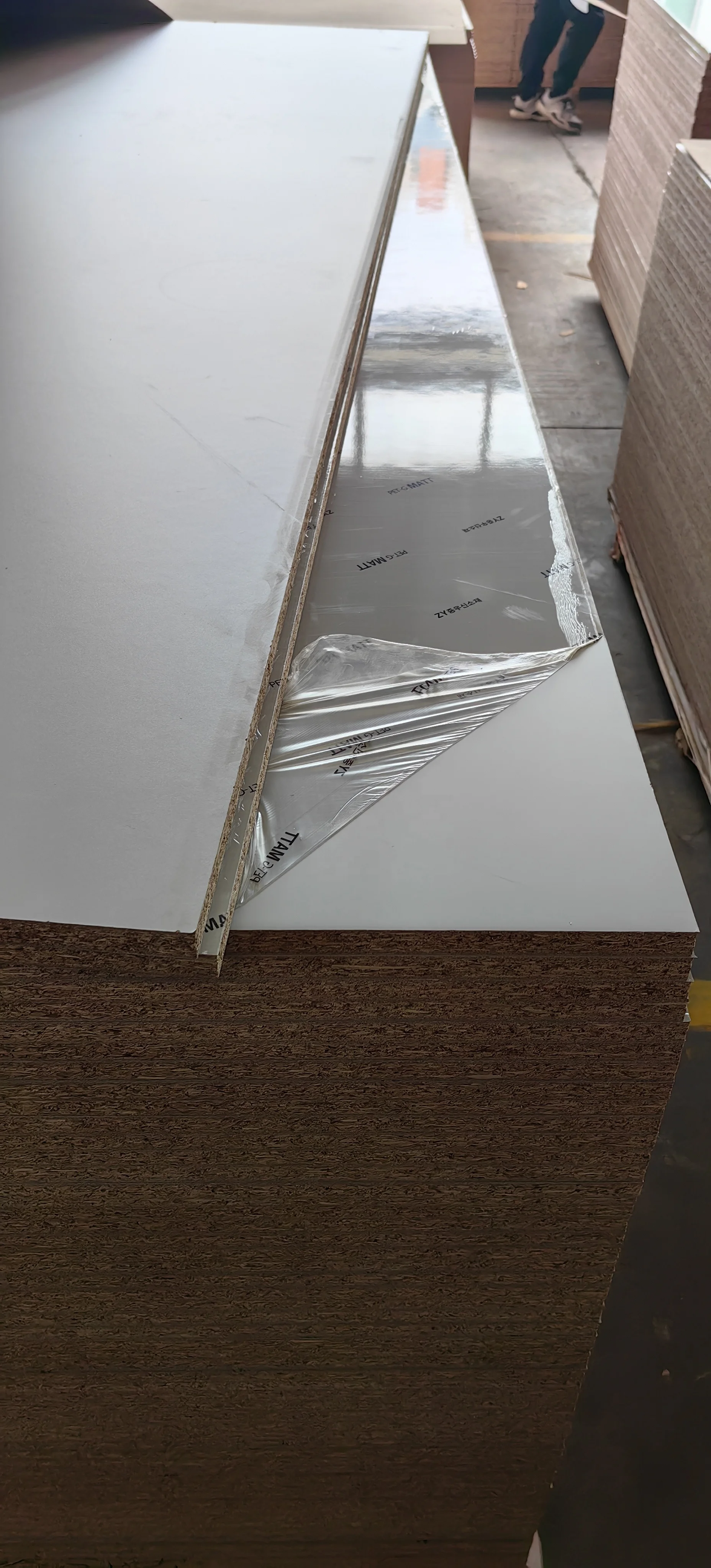 18mm MFC furniture board Bedroom cabinet MFC board 9-18mm strength supplier wholesale melamine laminate