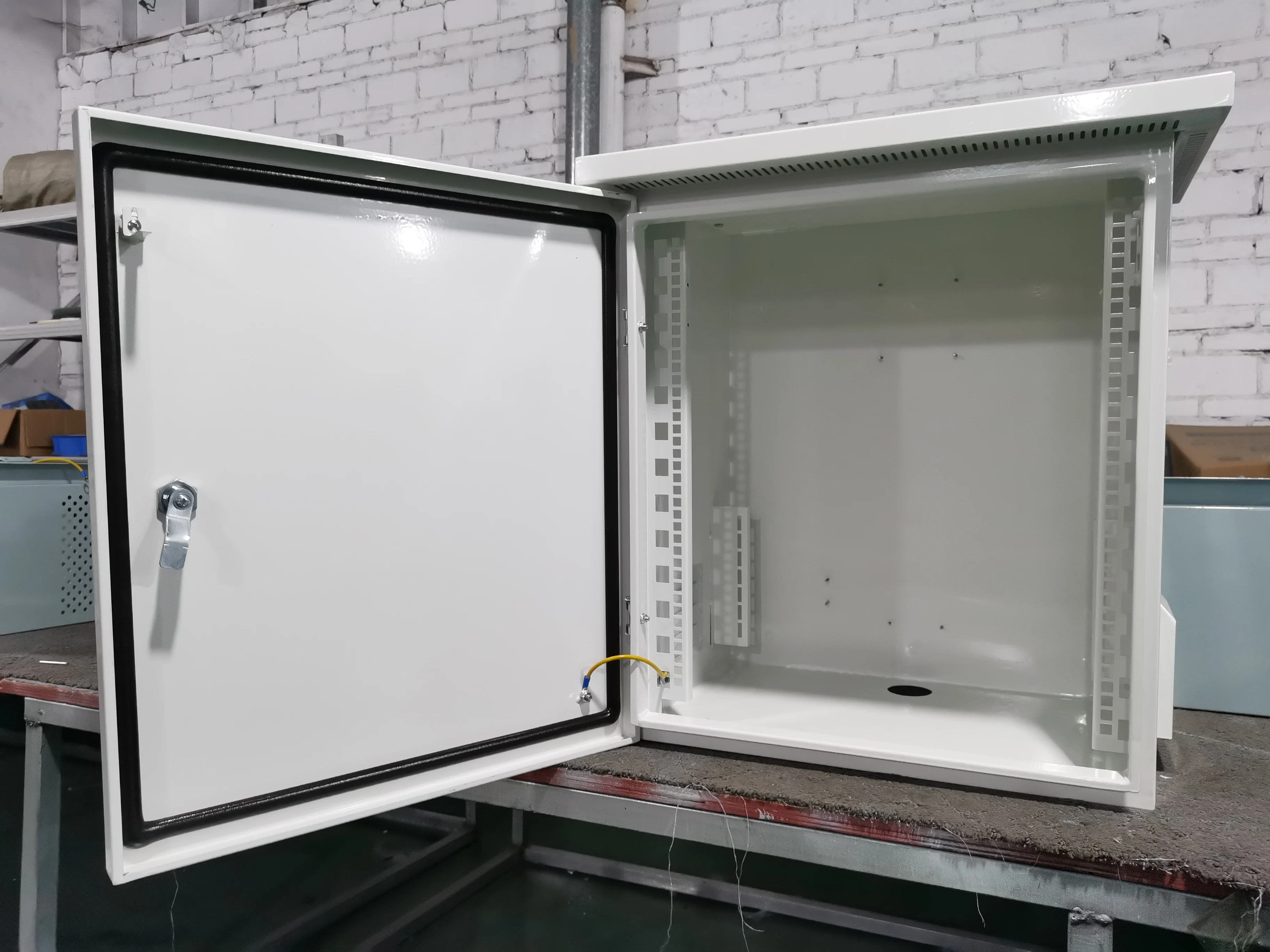 Customized Wall Mount IP67 metal box cctv 4X sheet metal enclosure  junction box for power supply housing