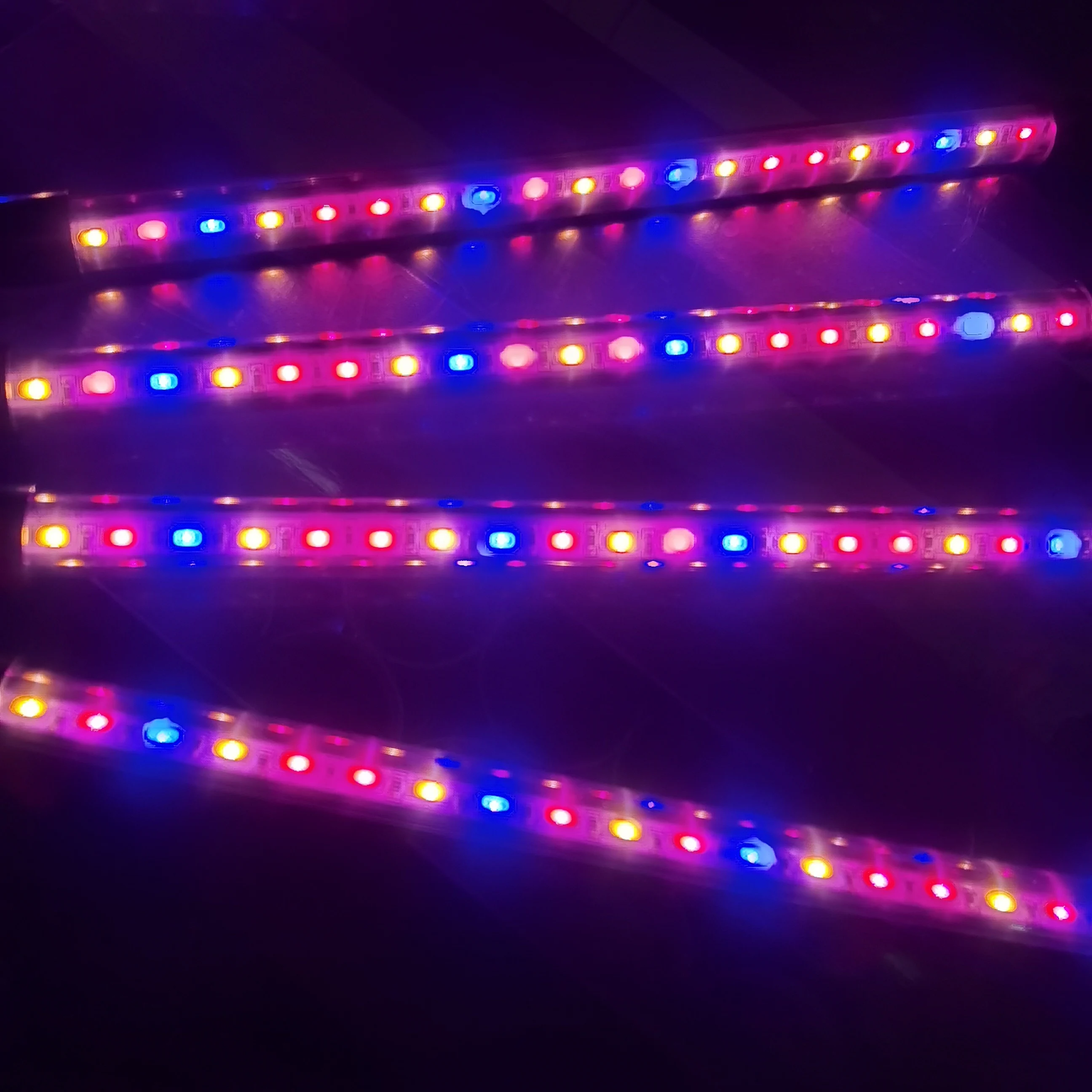 Wholesale Greenhouse Lighting System 3 Colors Plant Grow Tube Full Spectrum Led foldable bar Grow Lights