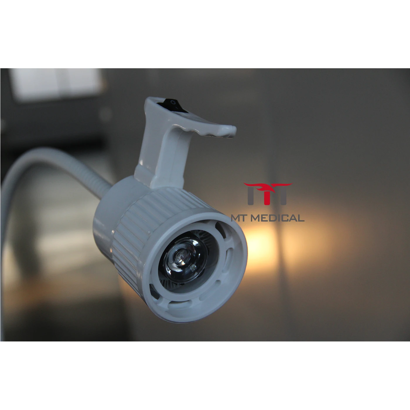 MT медицинская Высококачественная портативная Мобильная лампа для осмотра с сертификатом CE Хирургическая Лампа